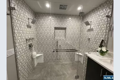 50 Grand Cove Way G50 #G50, Edgewater, NJ 07020 - Photo 7