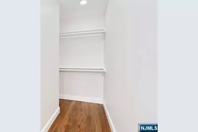 21 E Clinton Avenue, Bergenfield, NJ 07621 - Photo 27