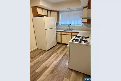 204 C Terhune 204C #204C, Lodi, NJ 07644 - Photo 7