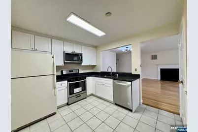 22 Regency Circle, Englewood, NJ 07631 - Photo 9