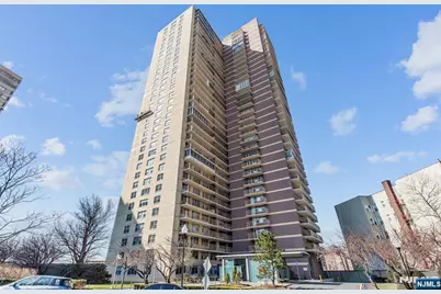 6040 Boulevard 8H #8H, West New York, NJ 07093 - Photo 1