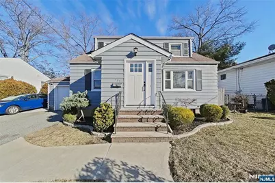 127 Iozia Terrace, Elmwood Park, NJ 07407 - Photo 5