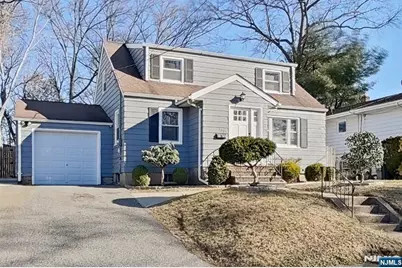 127 Iozia Terrace, Elmwood Park, NJ 07407 - Photo 3