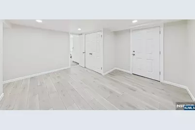 127 Iozia Terrace, Elmwood Park, NJ 07407 - Photo 45