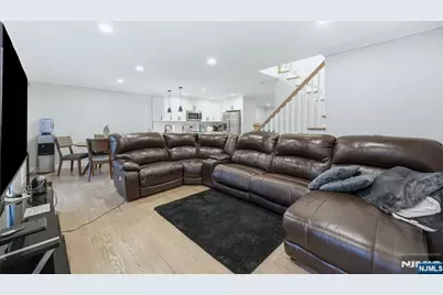 15 Rector Avenue 2 #2, Woodbridge Township, NJ 07095 - Photo 9