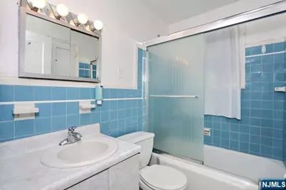 22-09 Arcadia Road, Fair Lawn, NJ 07410 - Photo 7