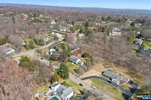 11 Osborne Ct, Mahwah, NJ 07430 - Photo 31