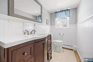 11 Osborne Ct, Mahwah, NJ 07430 - Photo 9