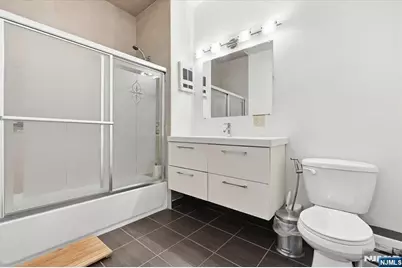 105-107 Broad Street 204 #204, Newark, NJ 07104 - Photo 9