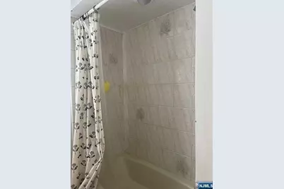 157 Windsor Road, Paramus, NJ 07652 - Photo 17