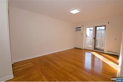 8 Leary Lane 4 #4, Edgewater, NJ 07020 - Photo 13