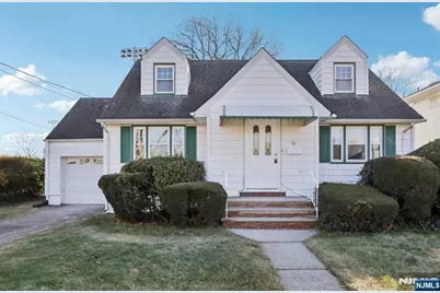 72 Washington Avenue, Elmwood Park, NJ 07407 - Photo 1