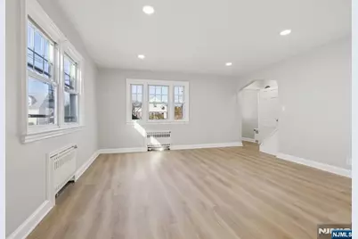 72 Washington Avenue, Elmwood Park, NJ 07407 - Photo 7