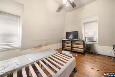 70 N Essex Avenue, Orange, NJ 07050 - Photo 5