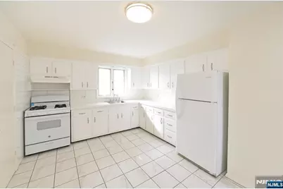 100 Eastern Way, Rutherford, NJ 07070 - Photo 7