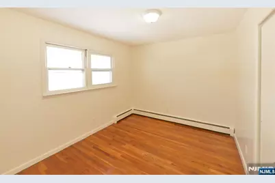 100 Eastern Way, Rutherford, NJ 07070 - Photo 17