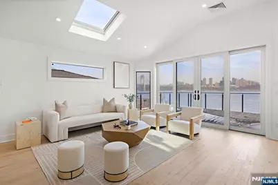 27 Shore Road, Edgewater, NJ 07020 - Photo 3