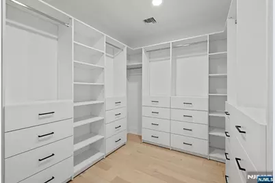 27 Shore Road, Edgewater, NJ 07020 - Photo 31