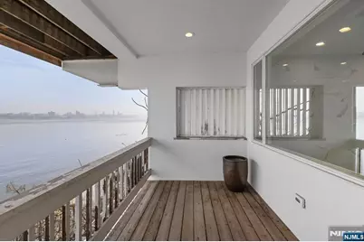 27 Shore Road, Edgewater, NJ 07020 - Photo 29