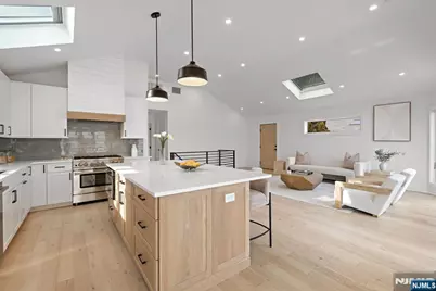 27 Shore Road, Edgewater, NJ 07020 - Photo 11