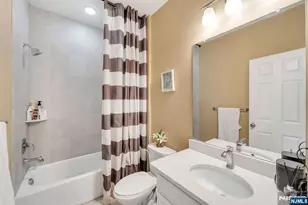 7 Ambrosia Ct 107, Livingston, NJ 07039 - Photo 25