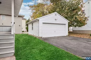 137 Cedar Ave, Hawthorne, NJ 07506 - Photo 19