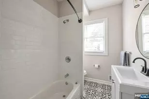 137 Cedar Ave, Hawthorne, NJ 07506 - Photo 17