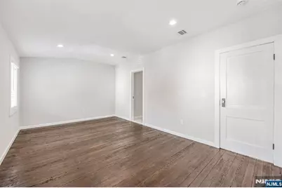 137 Cedar Avenue, Hawthorne, NJ 07506 - Photo 13