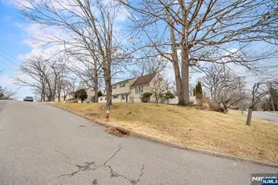 601 Oakwood Drive, Northvale, NJ 07647 - Photo 31