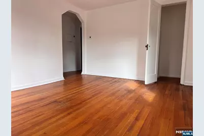 567 Boulevard 2nd Floor #2nd Floor, Hasbrouck Heights, NJ 07604 - Photo 3