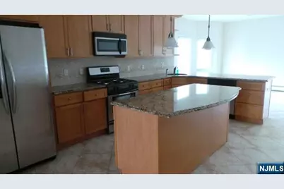 320 Highland Avenue A #A, Palisades Park, NJ 07650 - Photo 5