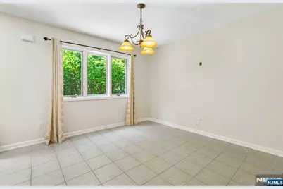 6-04 Cross Meadows, Fair Lawn, NJ 07410 - Photo 7