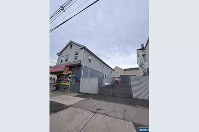 365 10th Avenue, Paterson, NJ 07514 - Photo 5