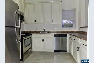 6 Madison Avenue 303 #303, Cresskill, NJ 07626 - Photo 3
