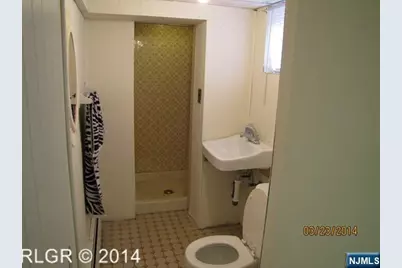 298 Luddington Avenue 2nd Floor #2nd Floor, Clifton, NJ 07011 - Photo 19