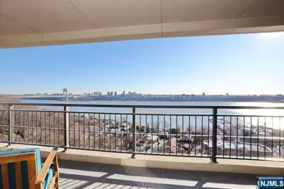 4 Horizon Road 1027 #1027, Fort Lee, NJ 07024 - Photo 5