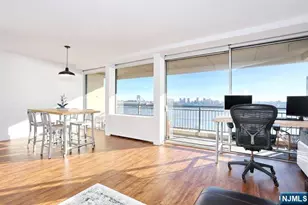 4 Horizon Road 1027, Fort Lee, NJ 07024 - Photo 9