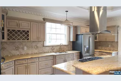 234 Holmes Street, Belleville, NJ 07109 - Photo 15