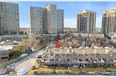 29 Victoria Place, Fort Lee, NJ 07024 - Photo 7