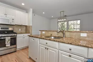 203 Central Pk Pl, Ramsey, NJ 07446 - Photo 9