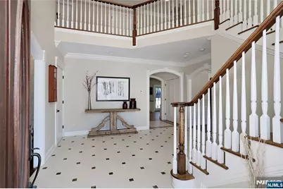 3 London Court, Woodcliff Lake, NJ 07677 - Photo 3