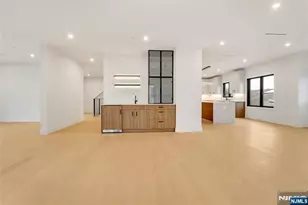 2220 Mackay Ave A, Fort Lee, NJ 07024 - Photo 7