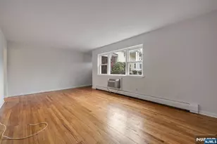 121 Regency Park, Ramsey, NJ 07446 - Photo 3