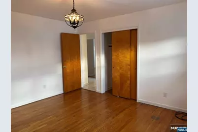 238 Clark Terrace 2nd Floor #2nd floor, Cliffside Park, NJ 07010 - Photo 13