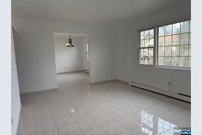 238 Clark Terrace 2nd Floor #2nd floor, Cliffside Park, NJ 07010 - Photo 3