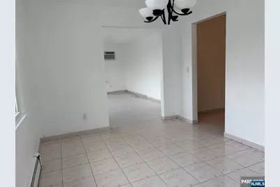 238 Clark Terrace 2nd Floor #2nd floor, Cliffside Park, NJ 07010 - Photo 5