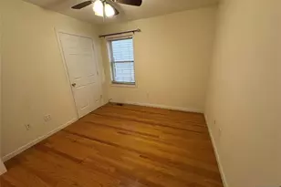 260 Custer Ave, Jersey City, NJ 07305 - Photo 11