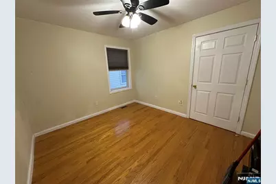 260 Custer Avenue, Jersey City, NJ 07305 - Photo 3