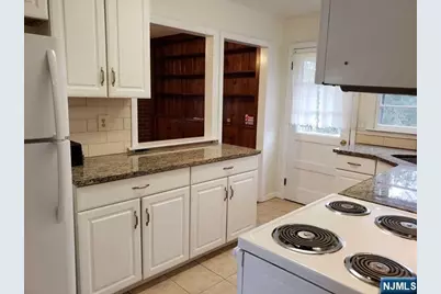 46 Pennsylvania Avenue, Montvale, NJ 07645 - Photo 5