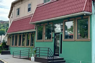 200 Old River Rd, Edgewater, NJ 07020 - Photo 1